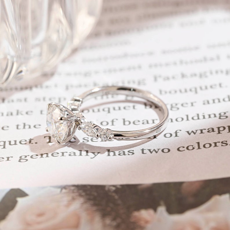 Stunning 2.0 CT Round Moissanite Engagement Ring with Multiple Stones Design 7