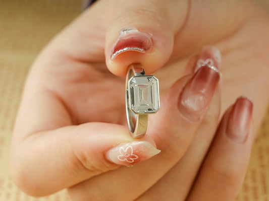 Stunning 1.0 - 2.0 CT Emerald Moissanite Engagement Ring with Bezel Design 2