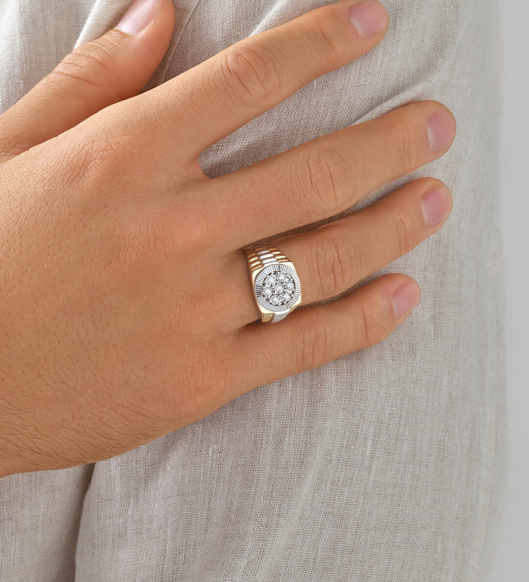 0.25 TCW Round Moissanite Men's Wedding Band in Solid Gold 1