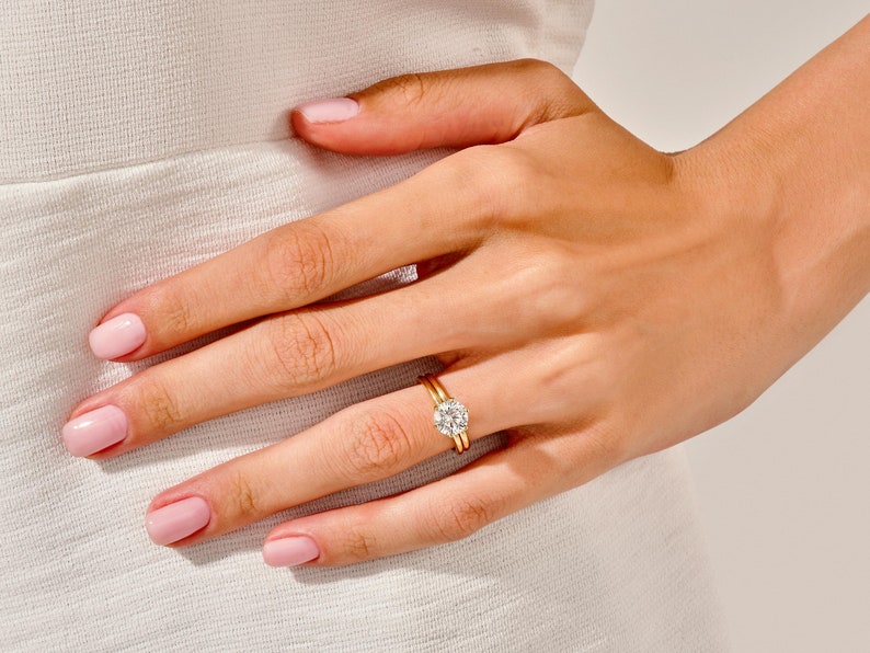 1.50 CT Round Cut Moissanite Bridal Ring Set with Plain Wedding Bands 5