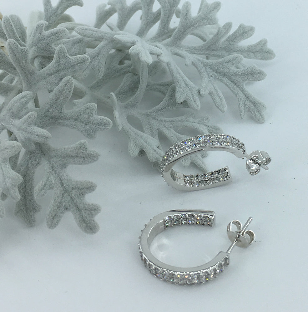 Round Cut Cubic Zirconia in 925 Sterling Silver Earrings 8