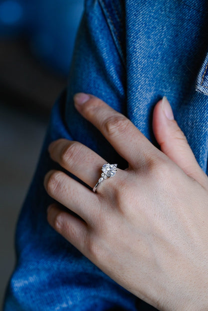 Stunning 1.0 - 2.0 CT Oval Moissanite Engagement Ring with Cluster Design 6