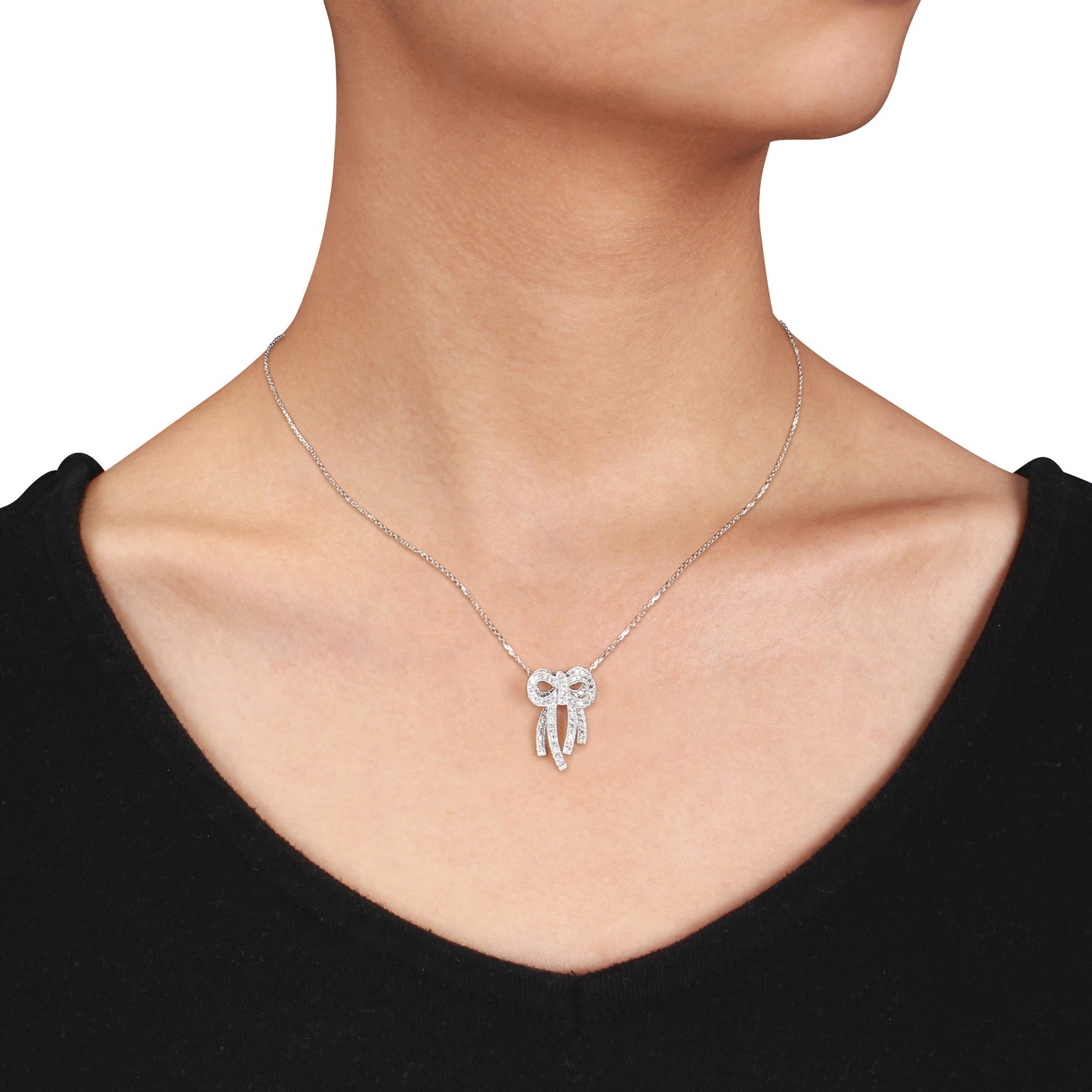 Round Cut Cubic Zirconia in 925 Sterling Silver Necklace 8