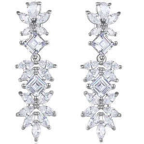 Round Cut Cubic Zirconia in 925 Sterling Silver Earrings