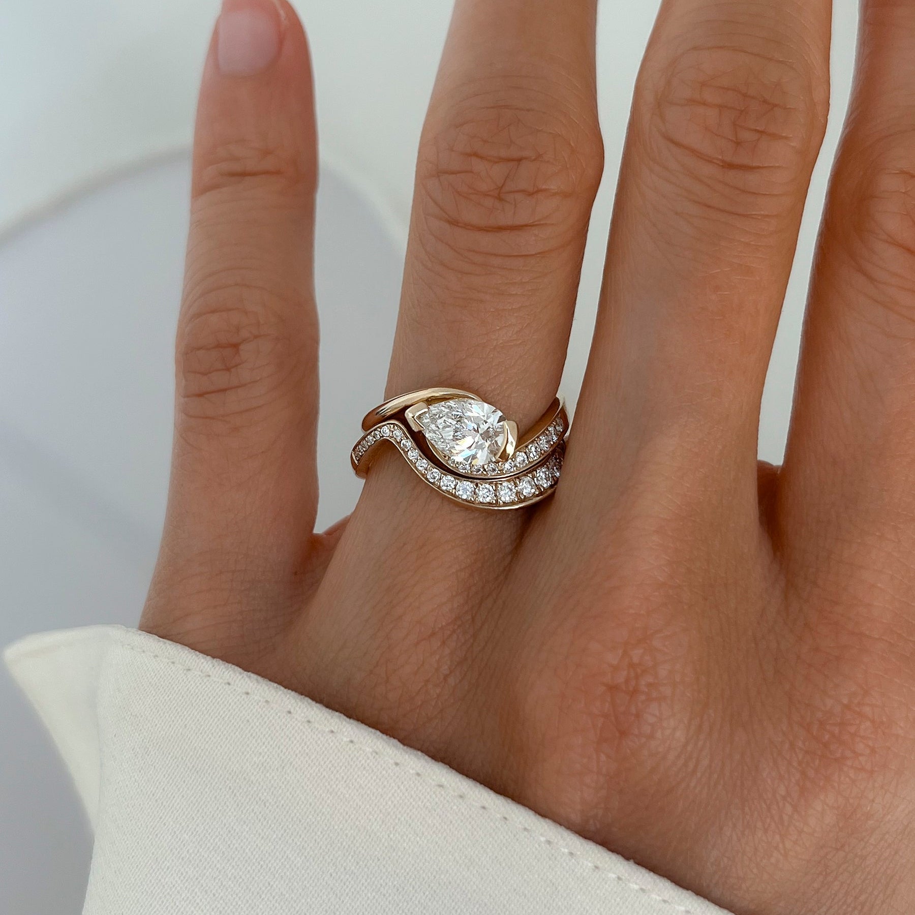 Oval Solitaire Lab Grown Diamond Engagement Ring