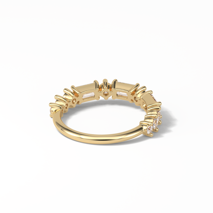 1.28 TCW Emerald and Round Shaped Wedding Band