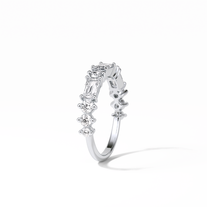 1.28 TCW Emerald and Round Shaped Wedding Band