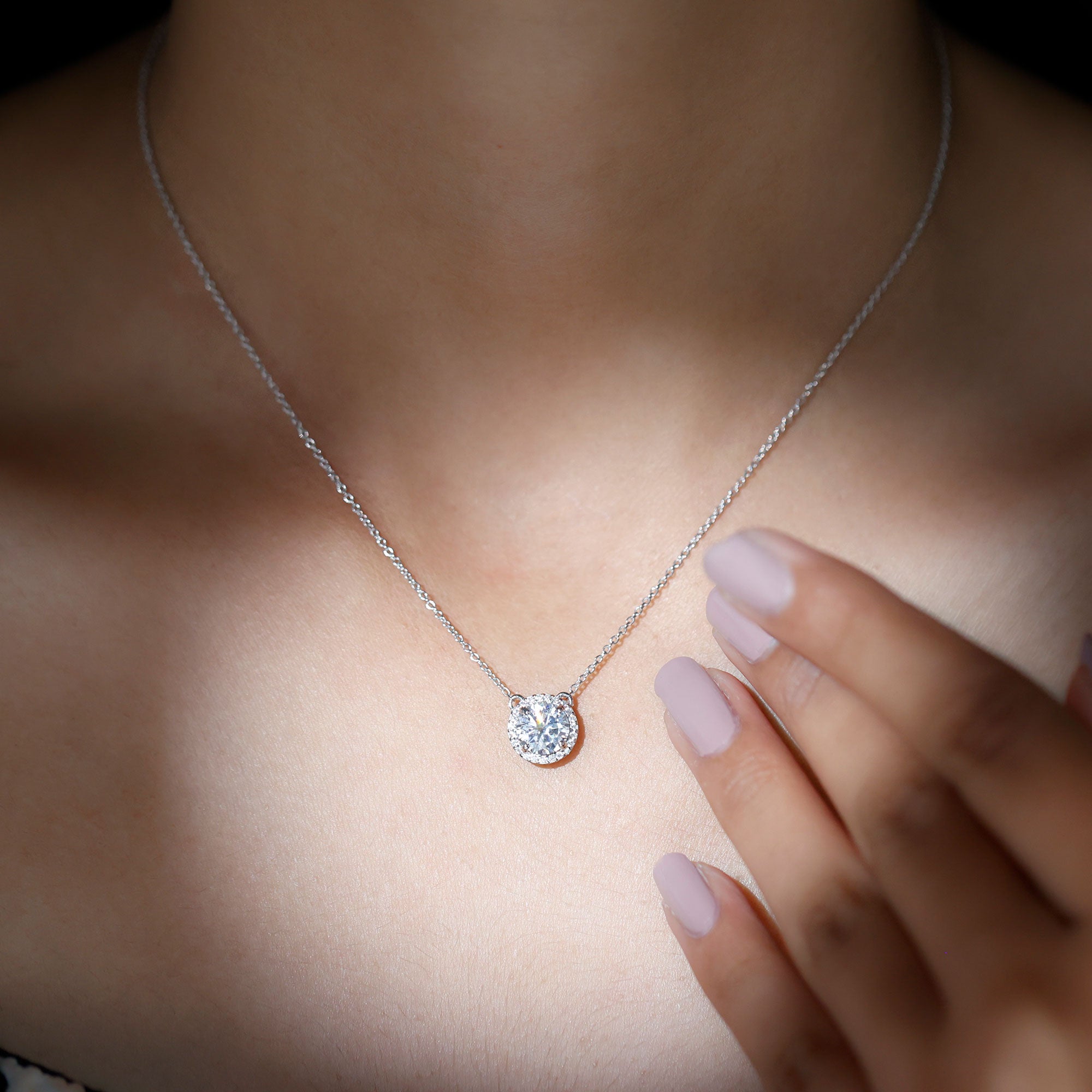 1.0 CT Round Cut Moissanite Necklace With Halo Style 2