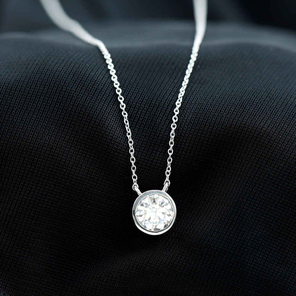 1.36 TCW Round Cut Moissanite Necklace With Bezel Style