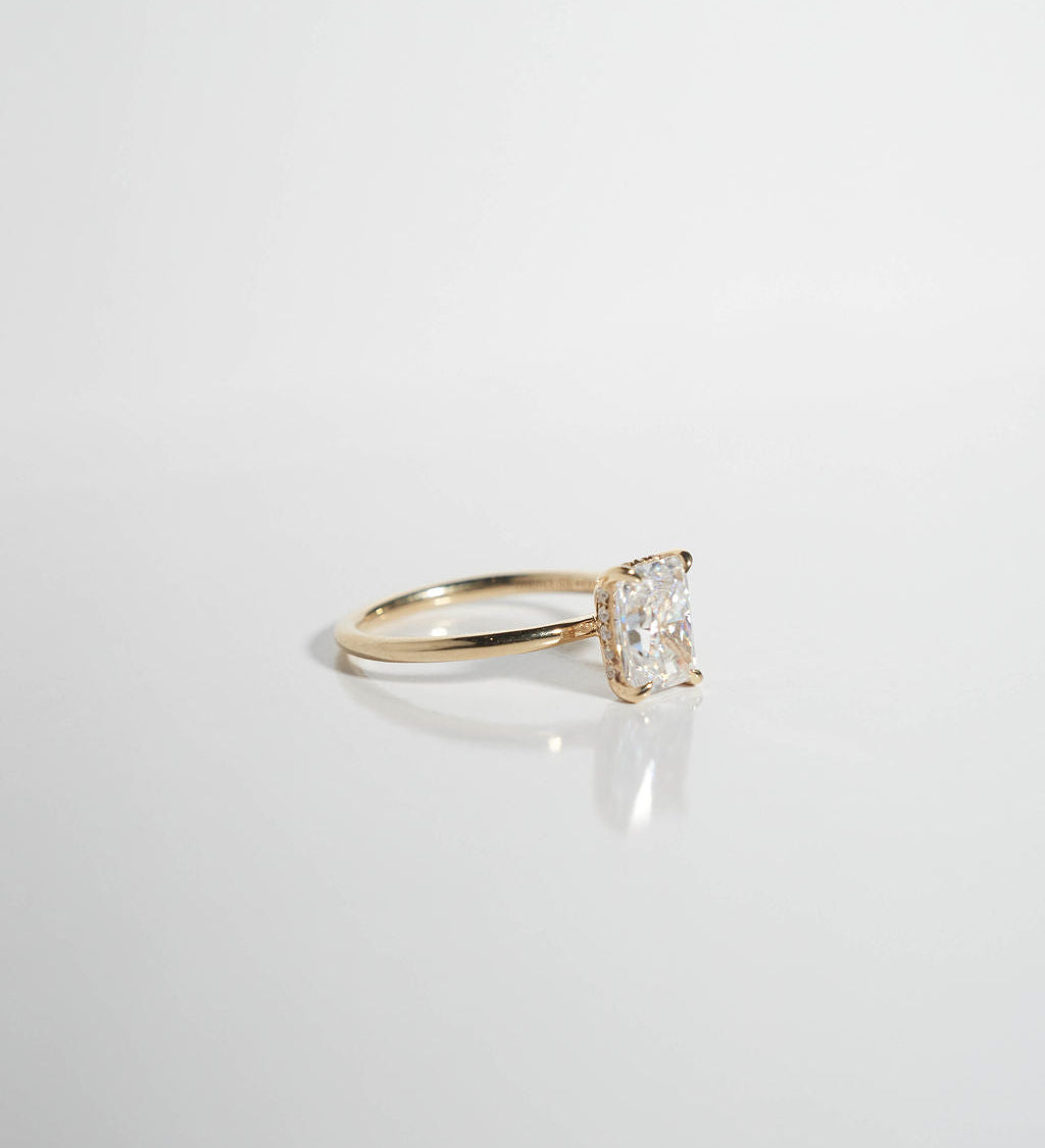 2 CT Radiant Cut Solitaire Lab Grown Diamond Engagement Ring