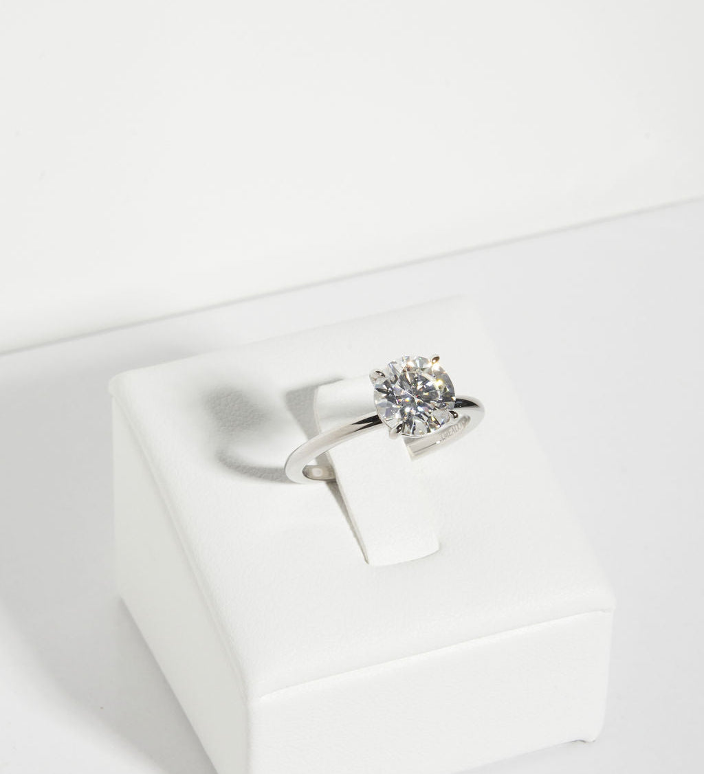 1.5 CT Round Solitaire Lab Grown Diamond Engagement Ring