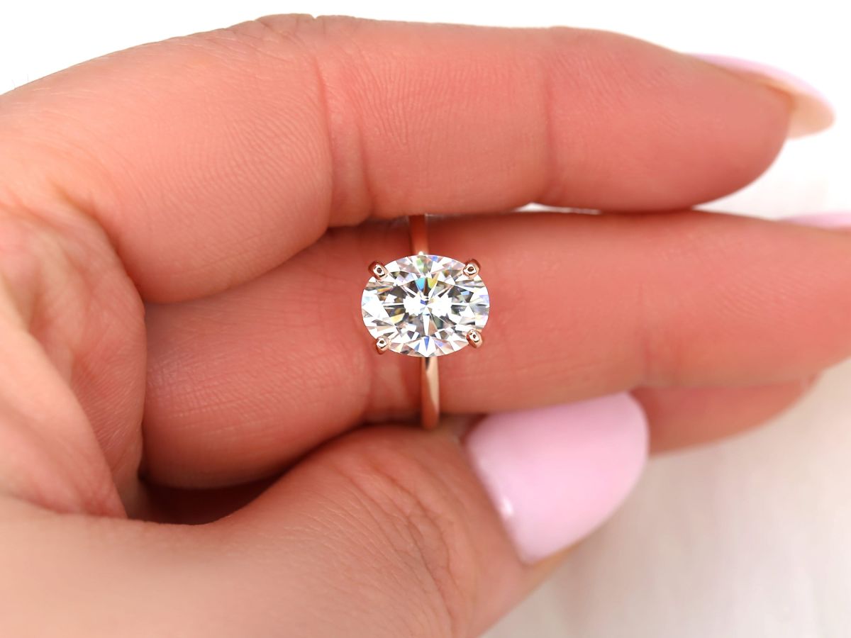 Stunning 3 CT Oval Moissanite Engagement Ring with Solitaire Design 8