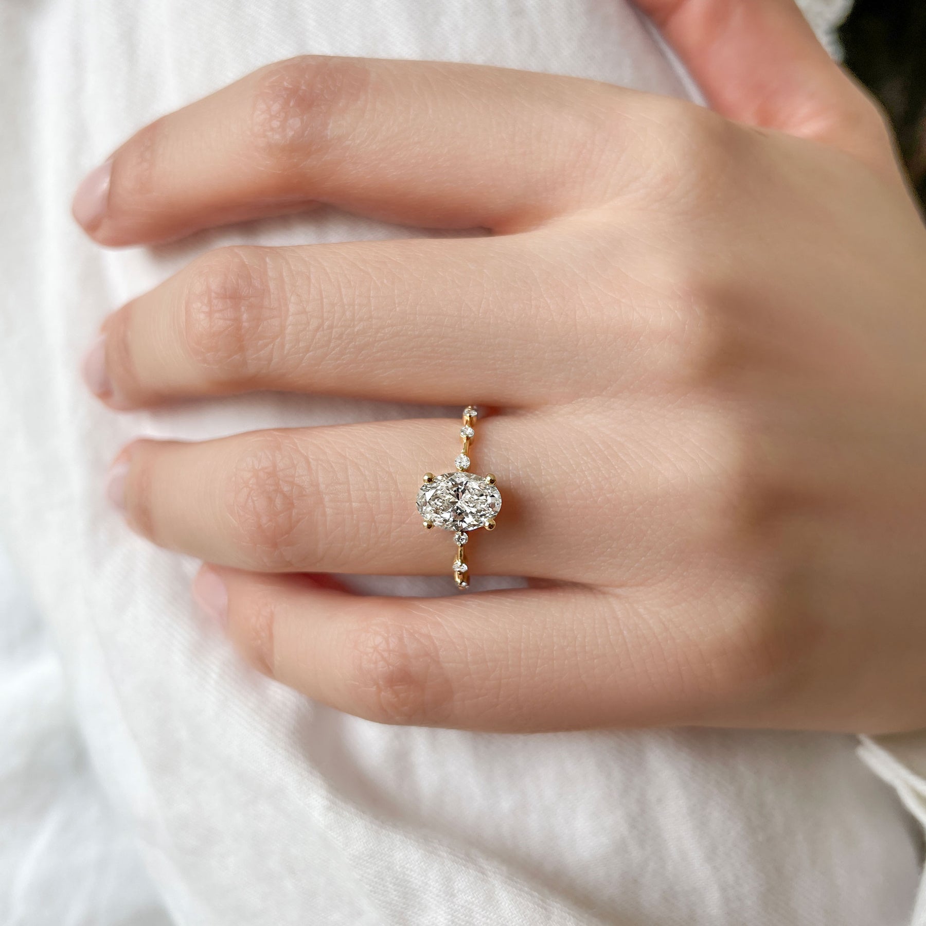 Stunning 0.5 CT Oval Moissanite Stones Engagement Ring In Dainty Pave Design 5