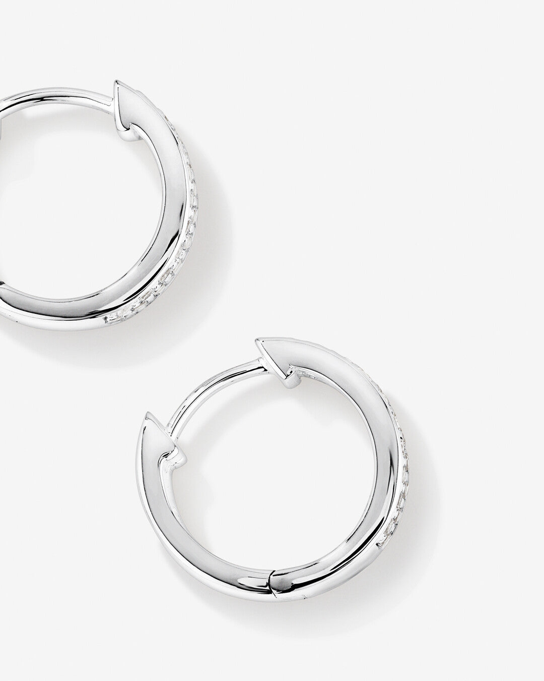 Round Cut Cubic Zirconia in 925 Sterling Silver Earrings 5