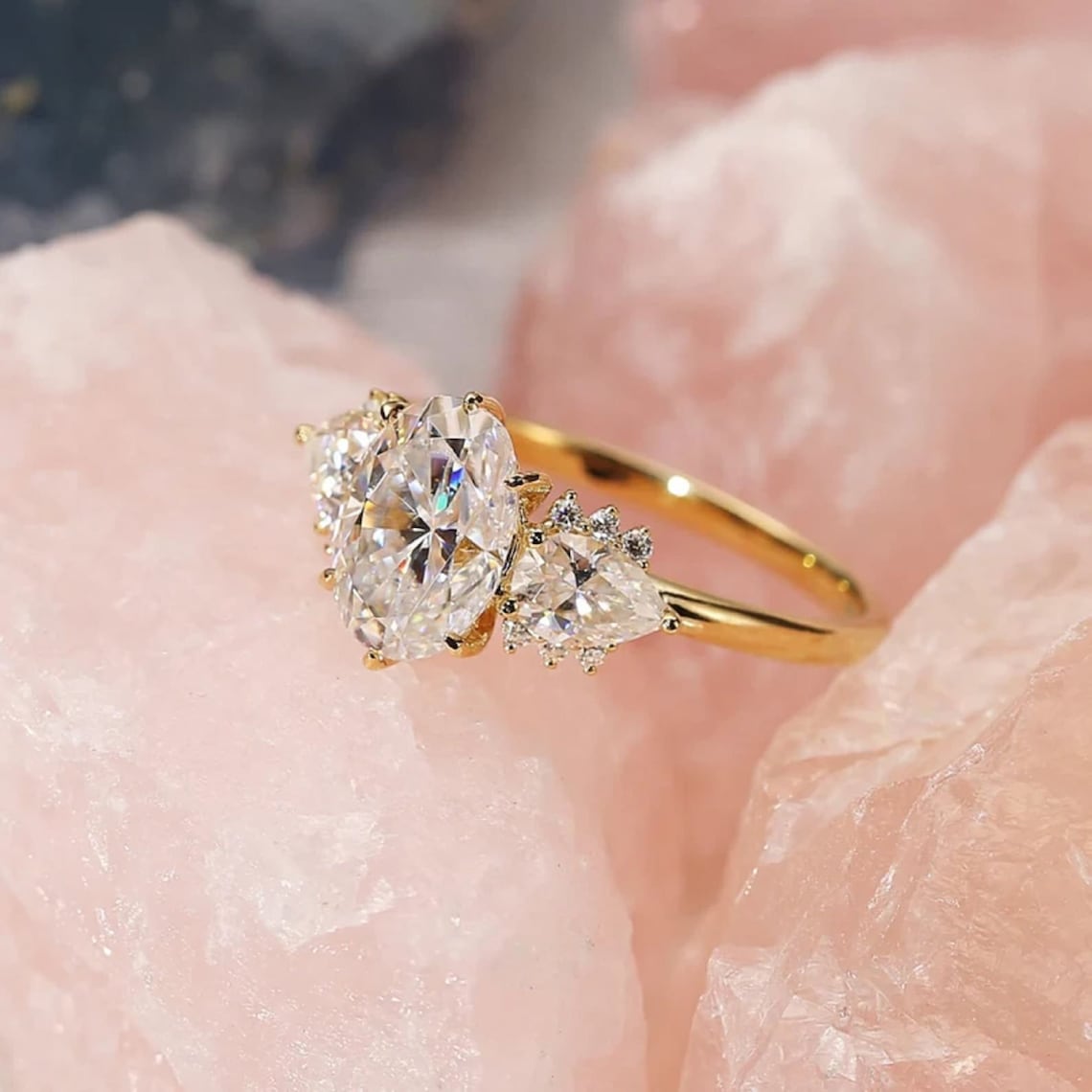 Stunning 2.0 CT Oval Moissanite Engagement Ring with Cluster Design 5