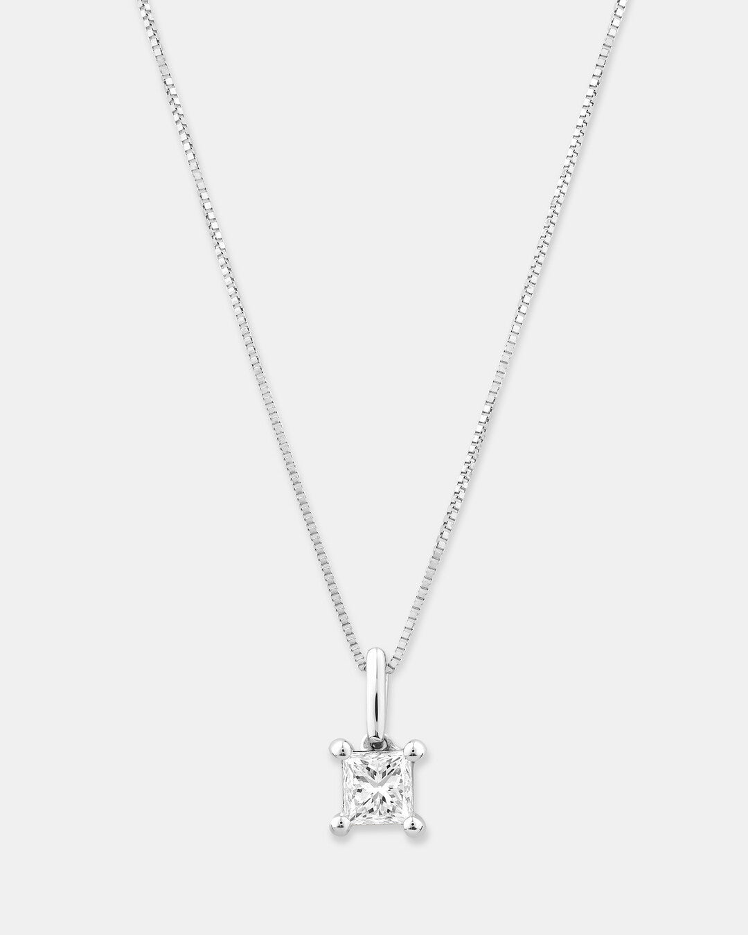 Round Cut Cubic Zirconia in 925 Sterling Silver Necklace 1
