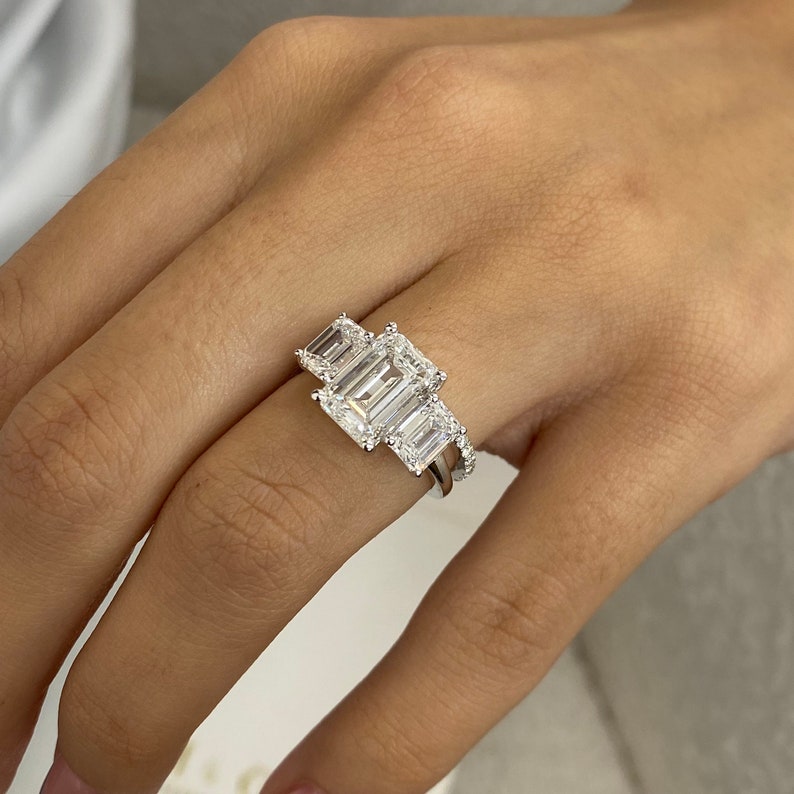 Stunning 3.0 CT Emerald Moissanite Engagement Ring with Three Stone Design 3