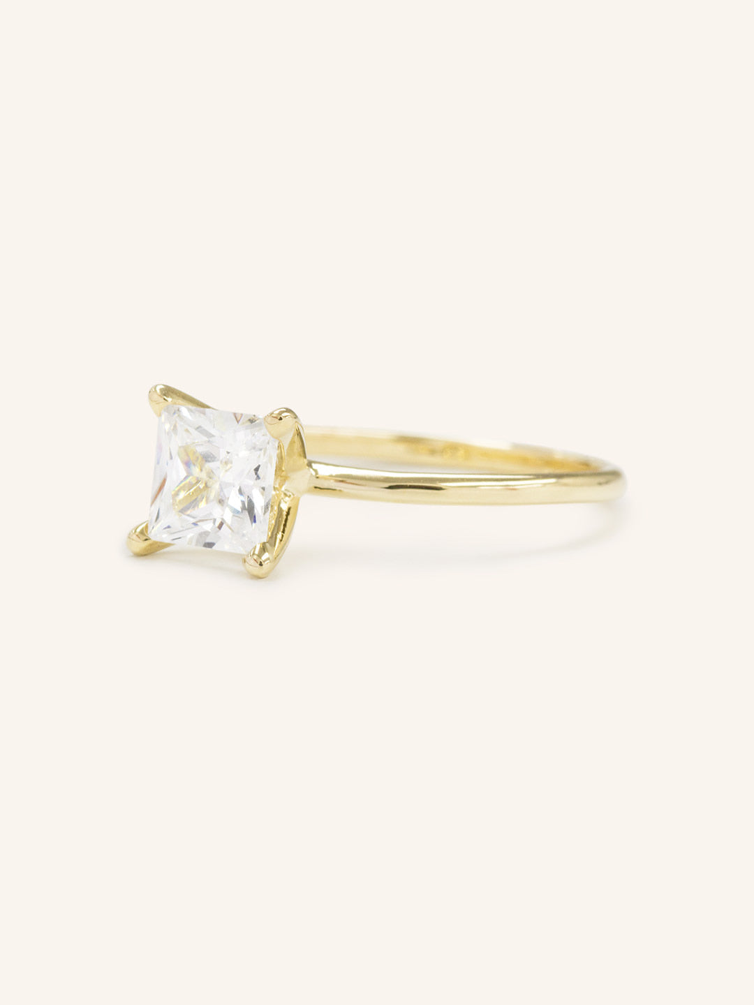 Stunning 1 CT Princess Moissanite Engagement Ring With Solitaire Design 2