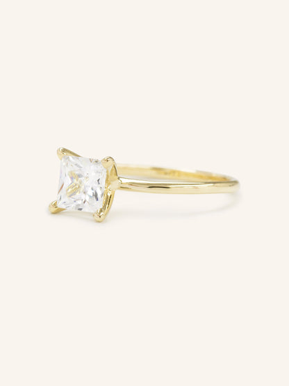 Stunning 1 CT Princess Moissanite Engagement Ring With Solitaire Design 2