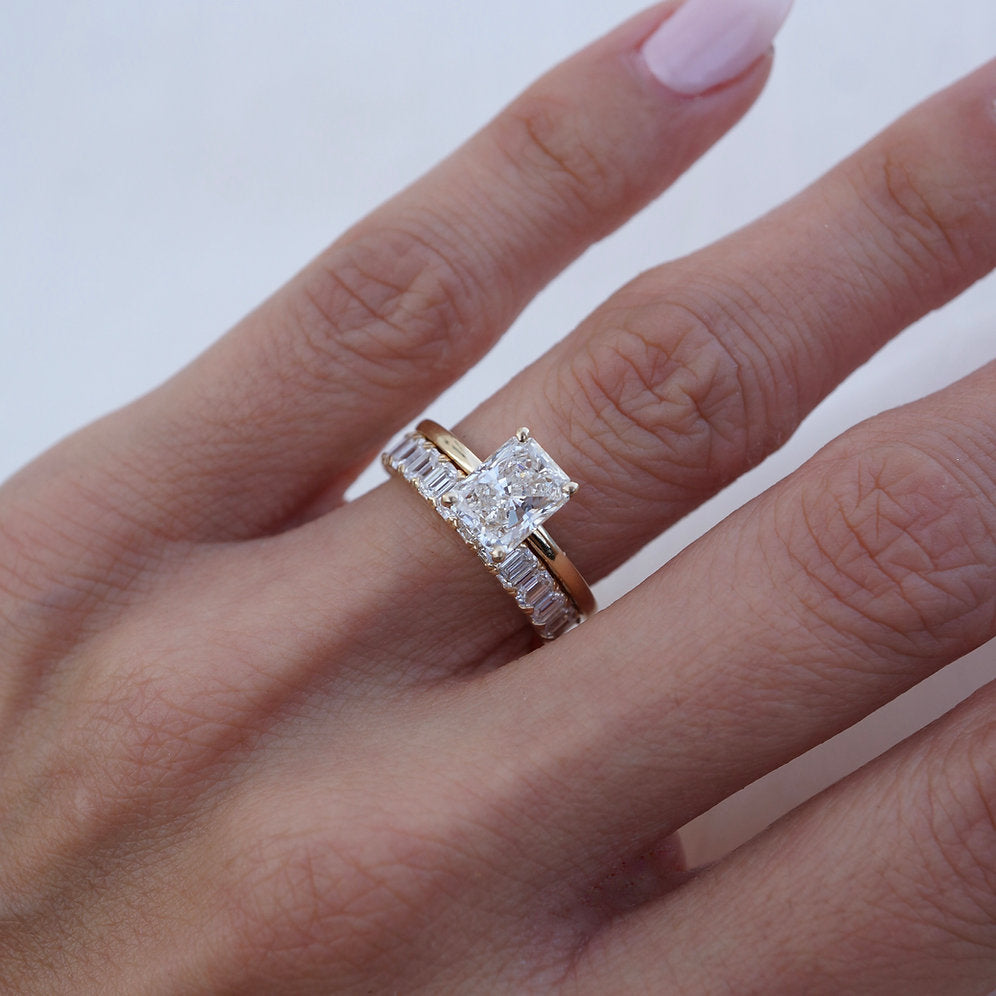 Stunning 0.6 TCW Emerald Moissanite Stone Full Eternity Wedding Band 5