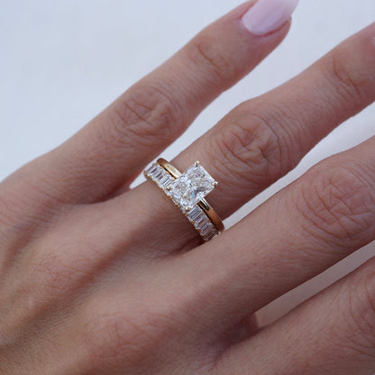 Stunning 0.6 TCW Emerald Moissanite Stone Full Eternity Wedding Band 5