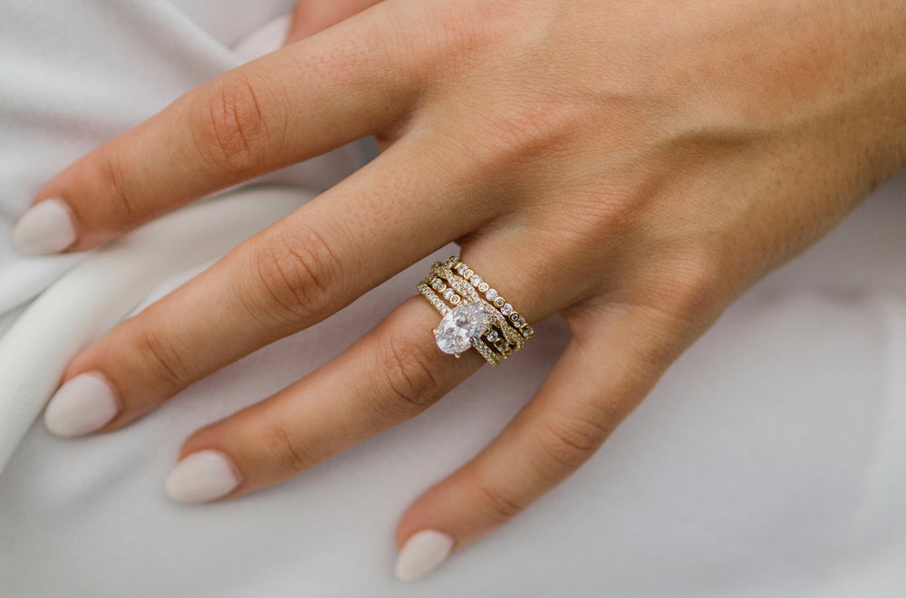 Oval Cut Solitaire Style Cubic Zirconia in 925 Sterling Silver Ring 8
