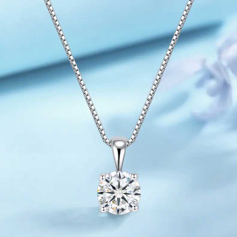 Round Cut Cubic Zirconia in 925 Sterling Silver Necklace 6