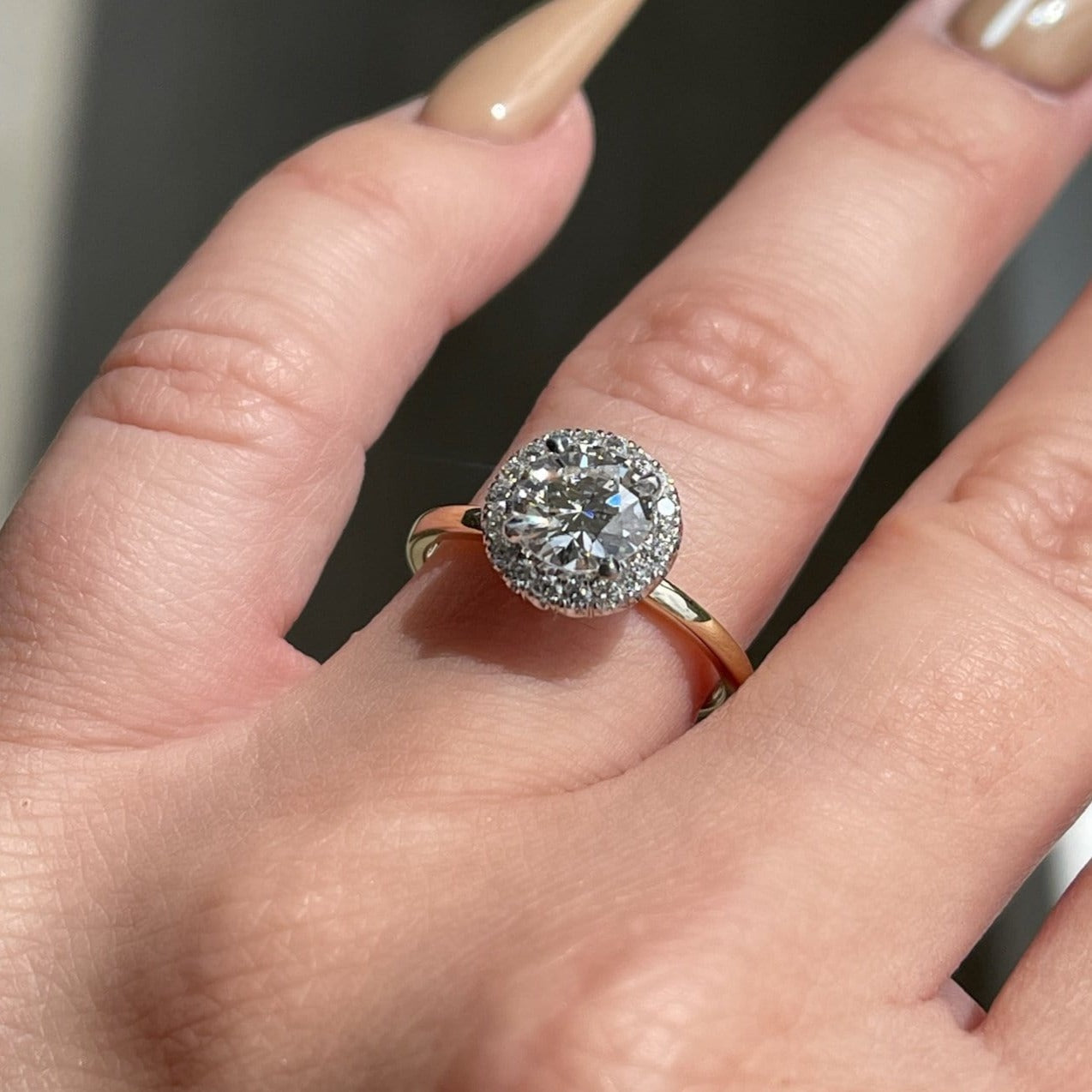 Stunning 1.01 CT Round Moissanite Engagement Ring with Halo Design 1