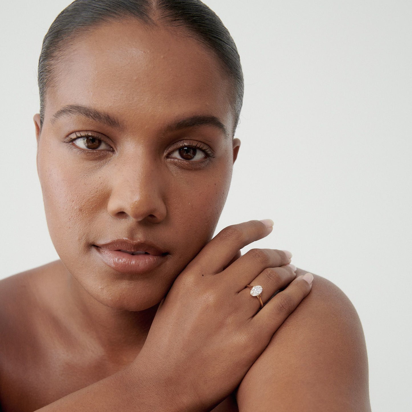 Stunning 2.0 CT Oval Moissanite Engagement Ring with Solitaire Design