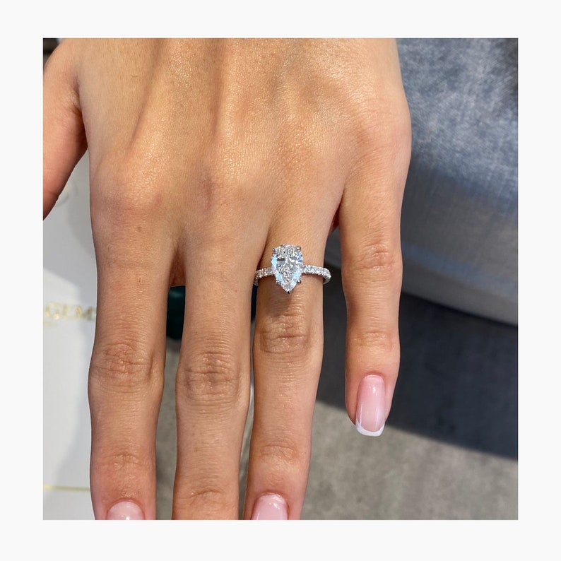 Stunning 2.0 CT Pear Moissanite Engagement Ring with Hidden Halo Halo & Pave Design 5