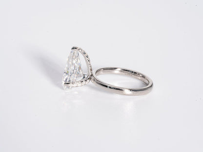Stunning 3.0 CT Pear Cut Moissanite Engagement Ring with Solitaire Design 3
