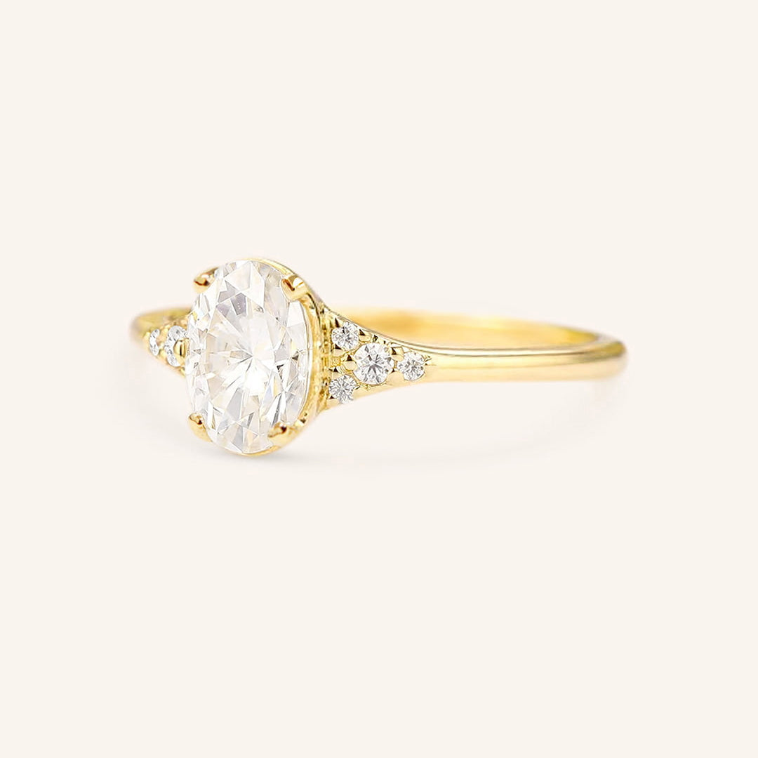 Stunning 0.40 CT Oval Moissanite Engagement Ring With Cluster Design 2