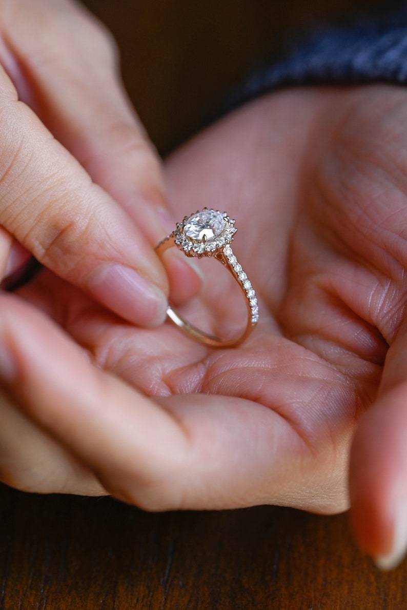 Stunning 1.0 - 2.0 CT Oval Moissanite Engagement Ring with Pave & Halo Design 4