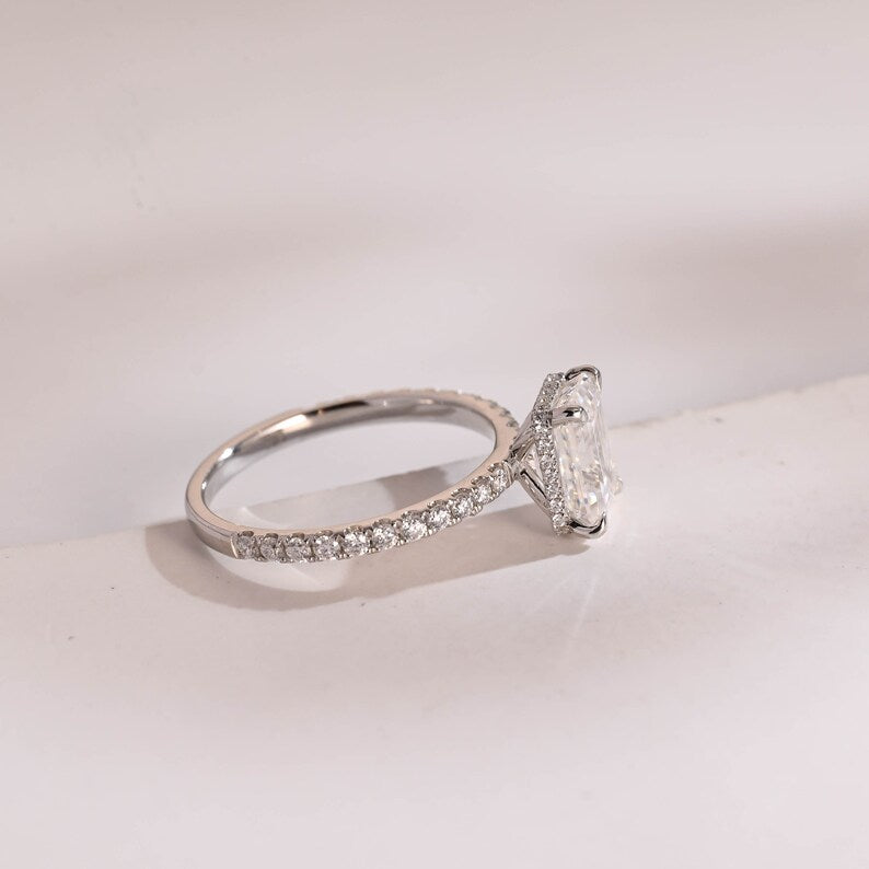 Stunning 1.0 - 2.0 CT Emerald Moissanite Engagement Ring With Hidden Halo & Pave Design 10
