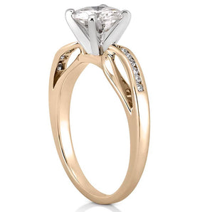 Stunning 0.50-1.50 CT Round Moissanite Engagement Ring With Two Tone & Twisted Pave Design