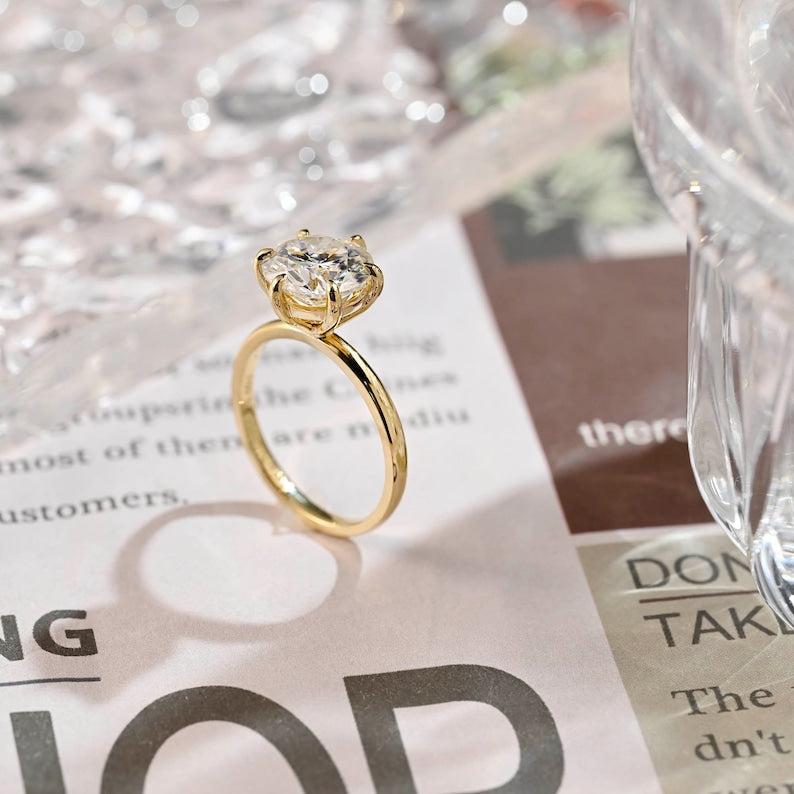 Stunning 2.5 CT Round Moissanite Engagement Ring with Solitaire Design 7