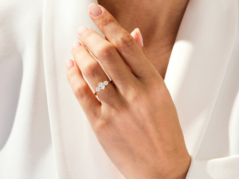 Stunning 1.0-2.0 CT Oval Moissanite Engagement Ring with Tree Stone Design 8