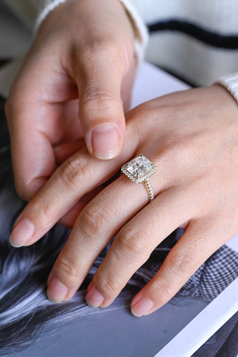 Stunning 1.5 - 2.5 CT Radiant Moissanite Engagement Ring with Pave & Halo Design 6