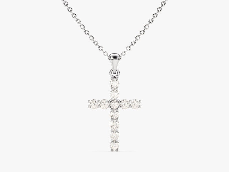 0.30 TCW Round Moissanite Diamond Cross Pendant Necklace in Solid Gold 3