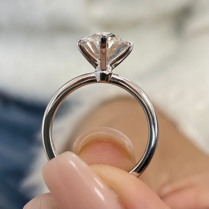 Stunning 3.0 CT Oval Moissanite Engagement Ring with Solitaire Designs 4