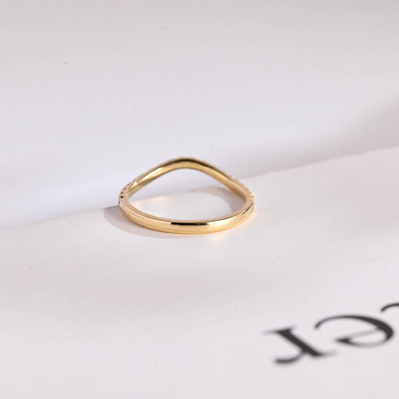 Stunning 0.3 TCW Round Moissanite Stones Half Eternity Wedding Band 3
