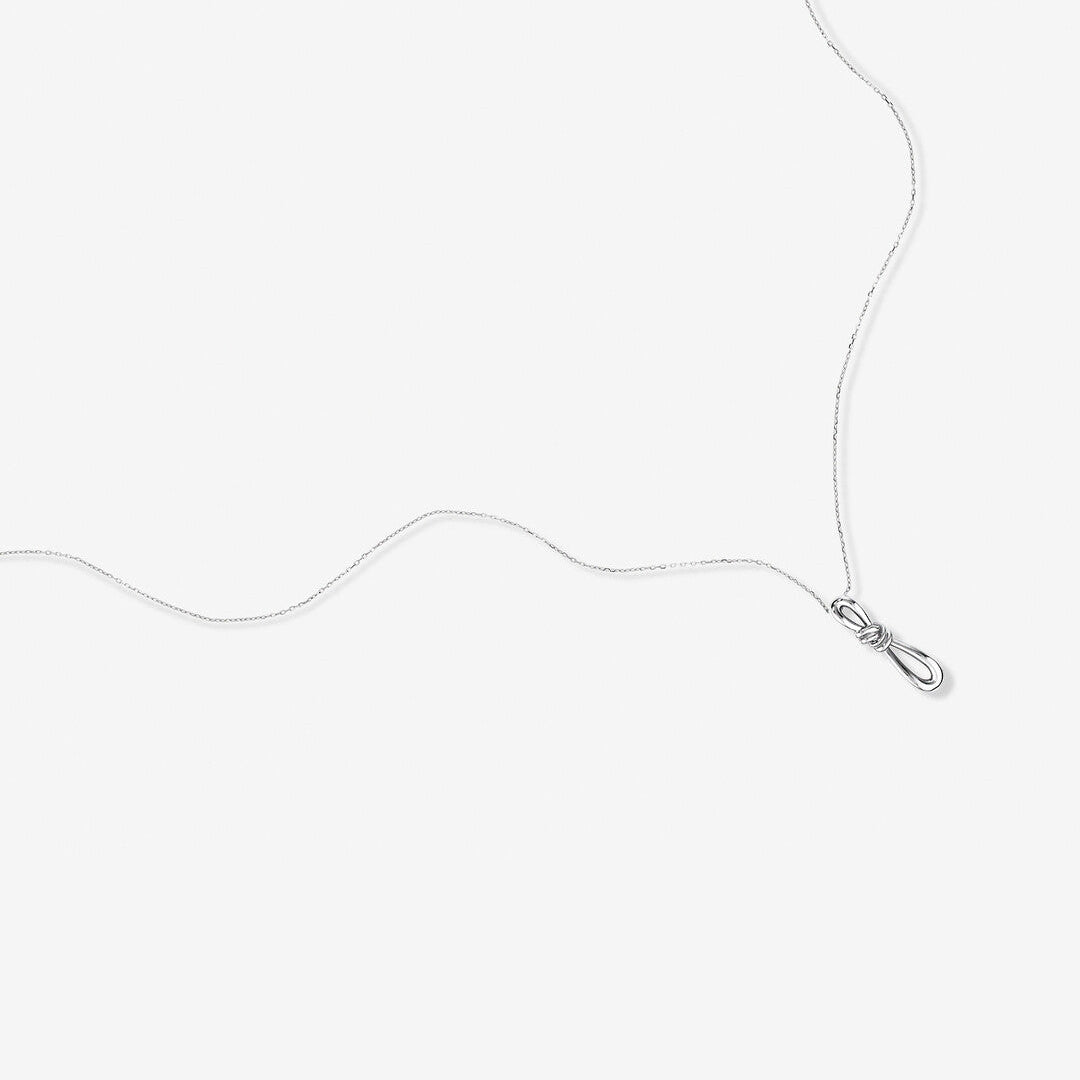 Round Cut Cubic Zirconia in 925 Sterling Silver Necklace 2