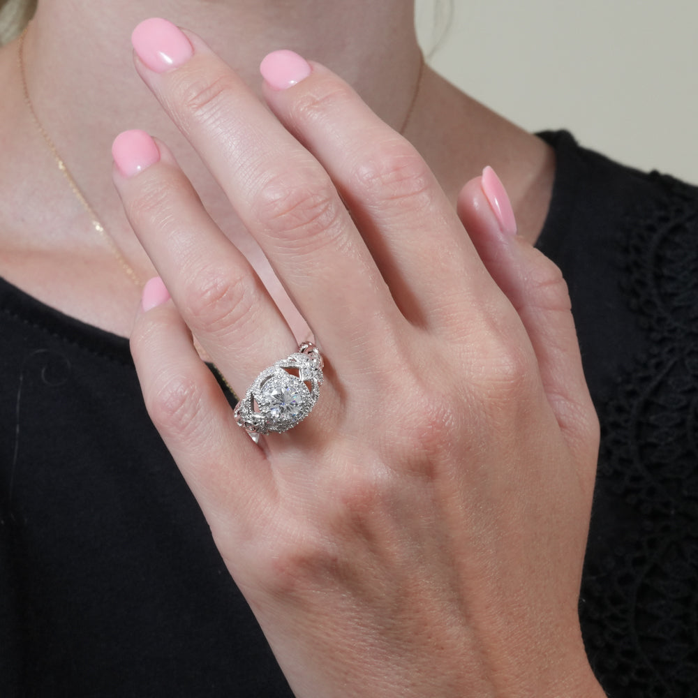 Stunning 0.50-1.50 CT Round Moissanite Engagement Ring With Vintage Design 4