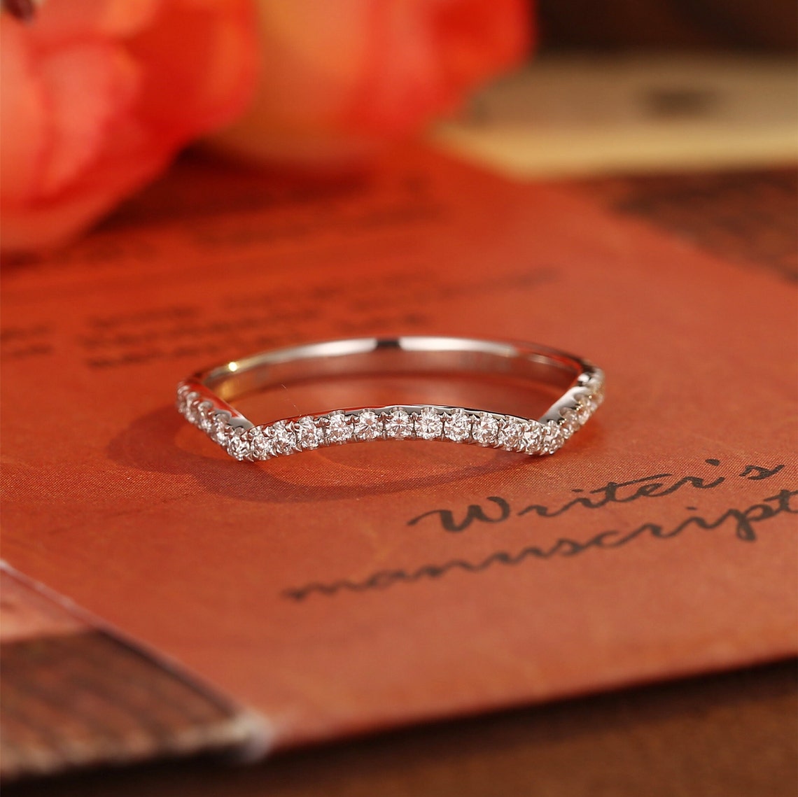 Stunning 0.2 CT Round Moissanite Stones v Shaped Wedding Bands 7