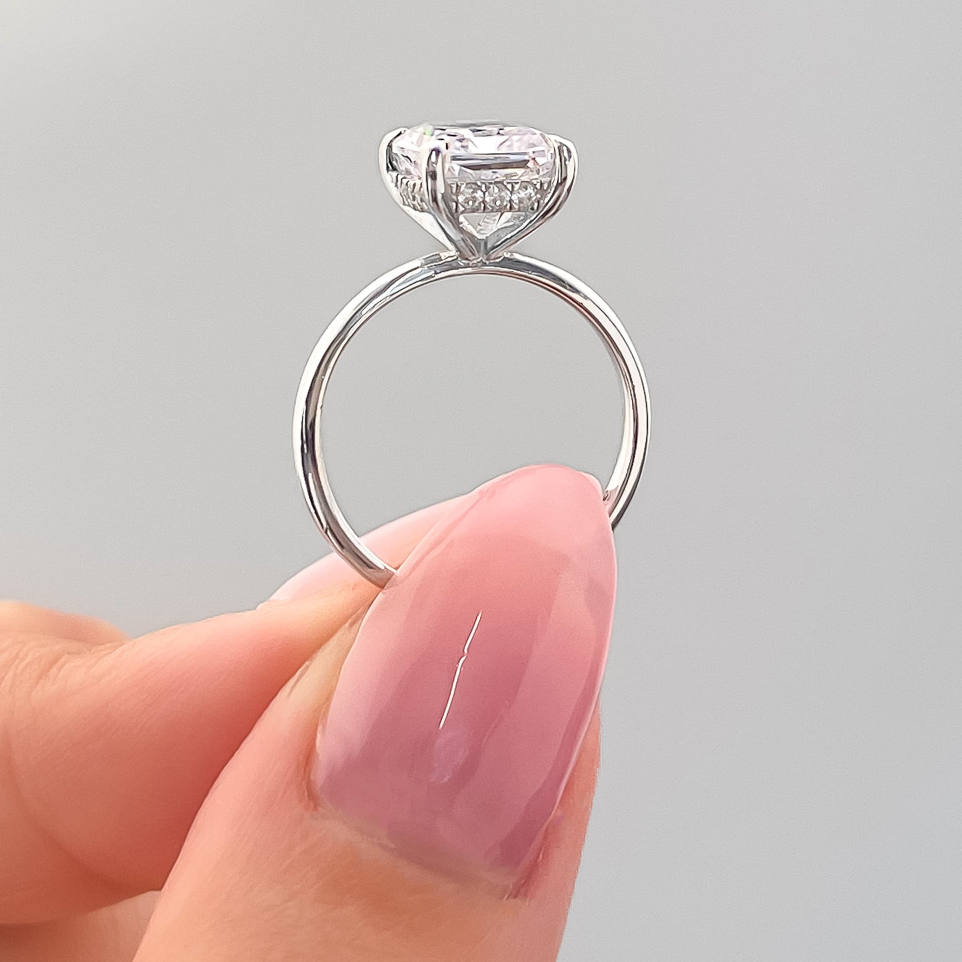 Stunning 3.0 CT Oval Moissanite Engagement Ring with Hidden Halo Design 4