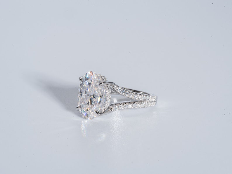 Classic 3.50 CT Oval Moissanite Engagement Ring with Split Shank Design 2
