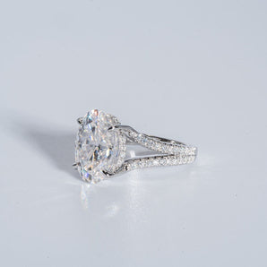 Classic 3.50 CT Oval Moissanite Engagement Ring with Split Shank Design