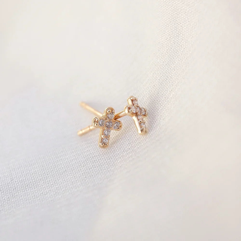 0.20 TCW Round Cut Moissanite Cross Stud Earrings in Gold 3