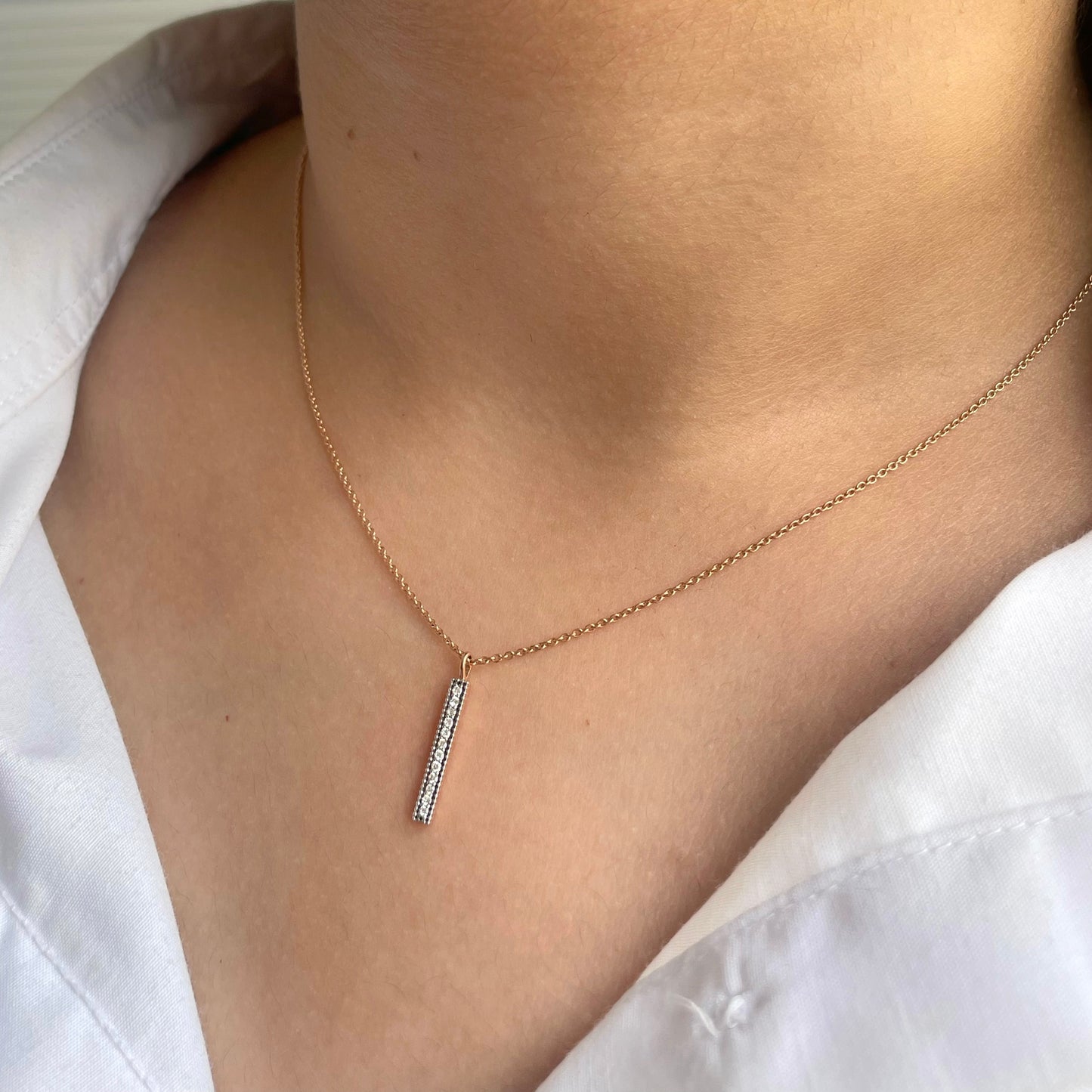 0.50 CT Round Moissanite Diamond Bar Pendant Necklace in Solid Gold 3