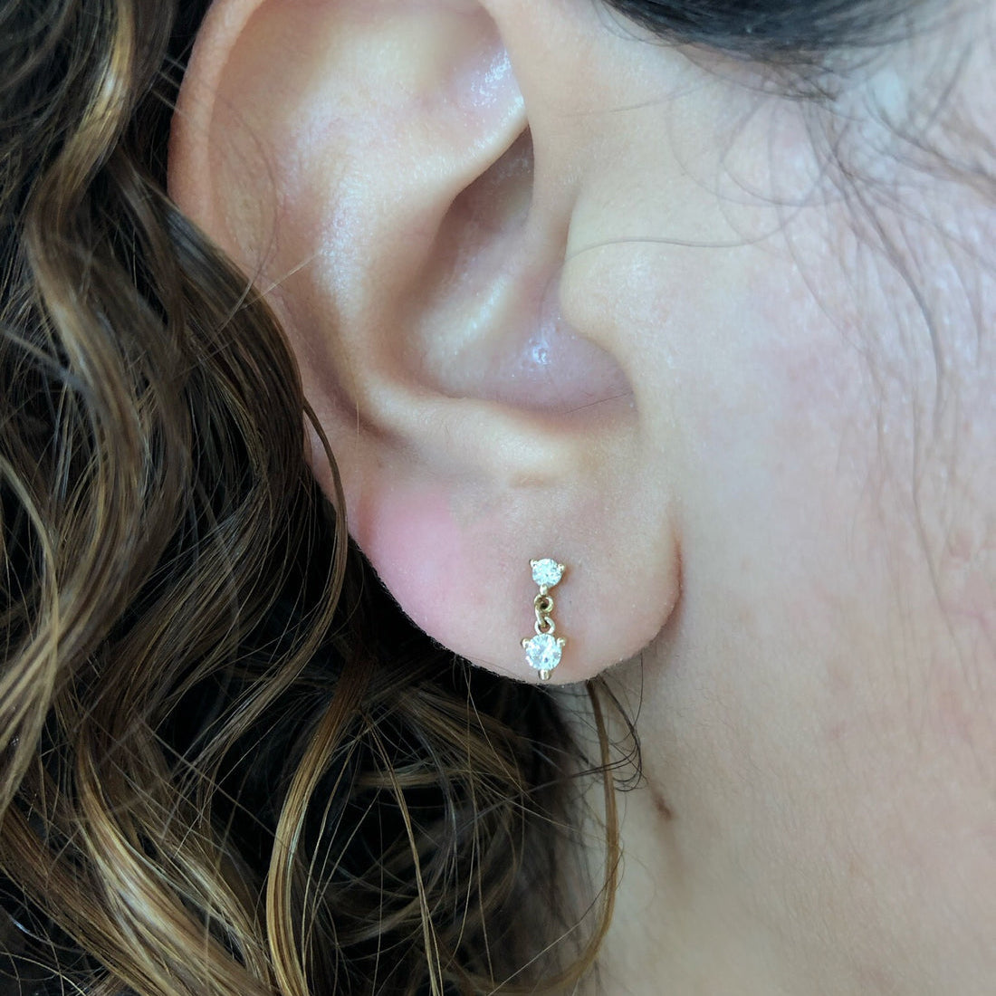 0.20 TCW Round Cut Moissanite Studs Earrings in Gold 2